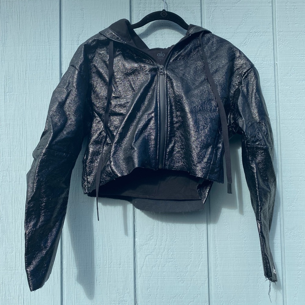 Alo cropped hooded jacket; warmer than it looks; never worn